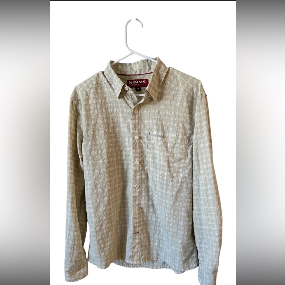 Simms Shirt Mens Small Beige Plaid Long Sleeve Button Up Fishing Pockets Hiking